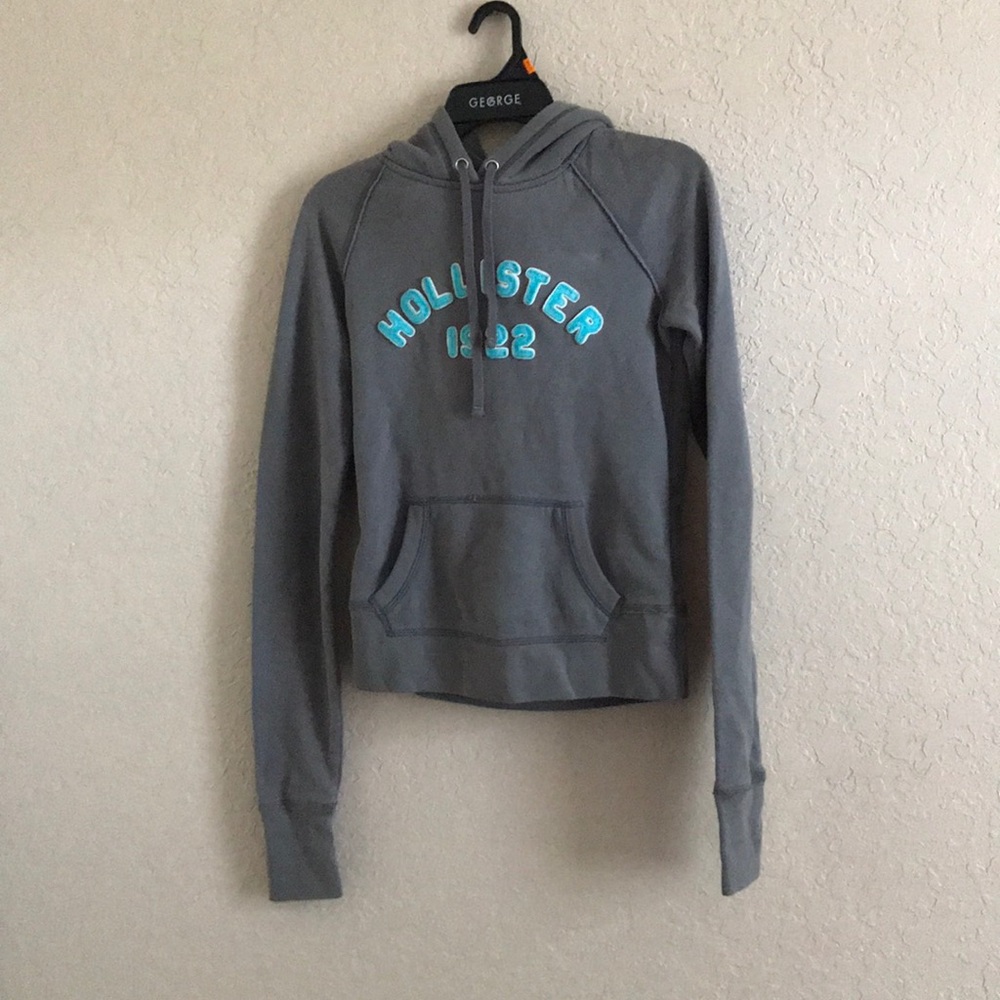•grey hollister hoodie